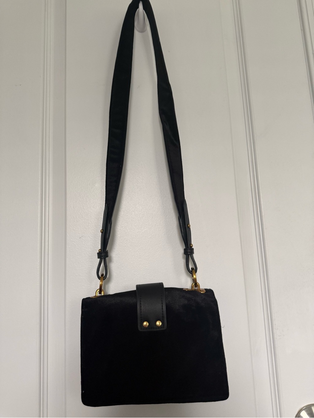 Black Velvet Shoulder Bag with Gold Accents - Picture 4 of 9